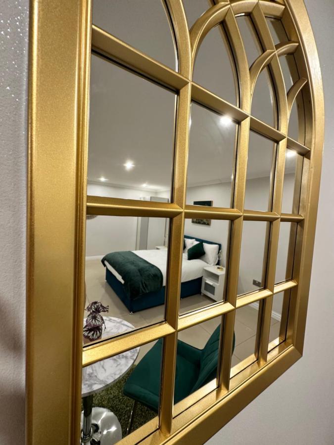 Luxury Studio Apartment Harrow on the Hill Kültér fotó