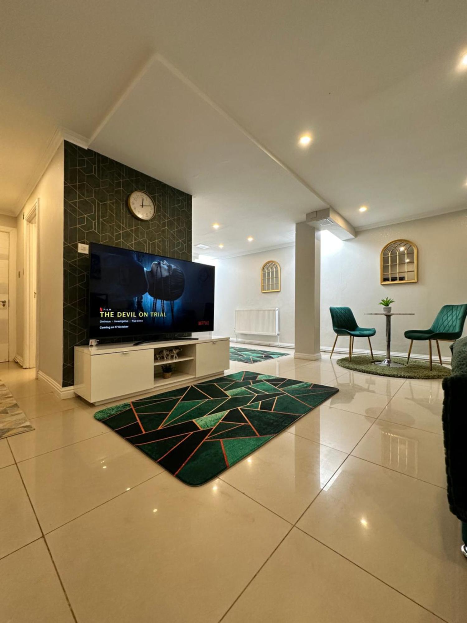 Luxury Studio Apartment Harrow on the Hill Kültér fotó