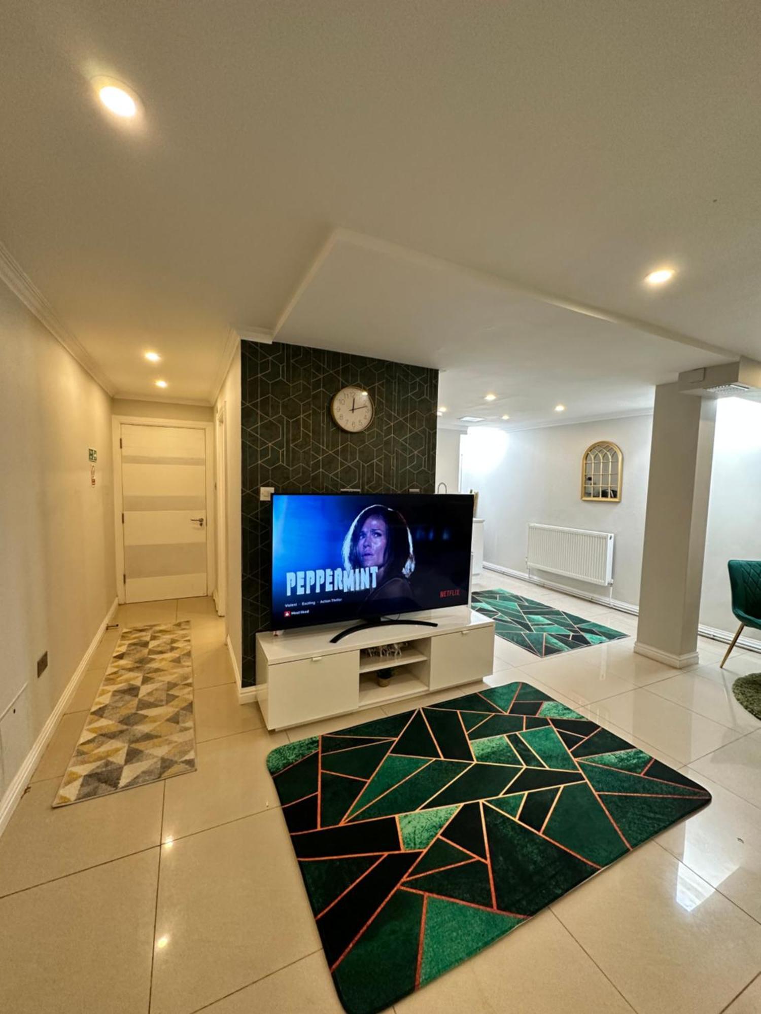 Luxury Studio Apartment Harrow on the Hill Kültér fotó