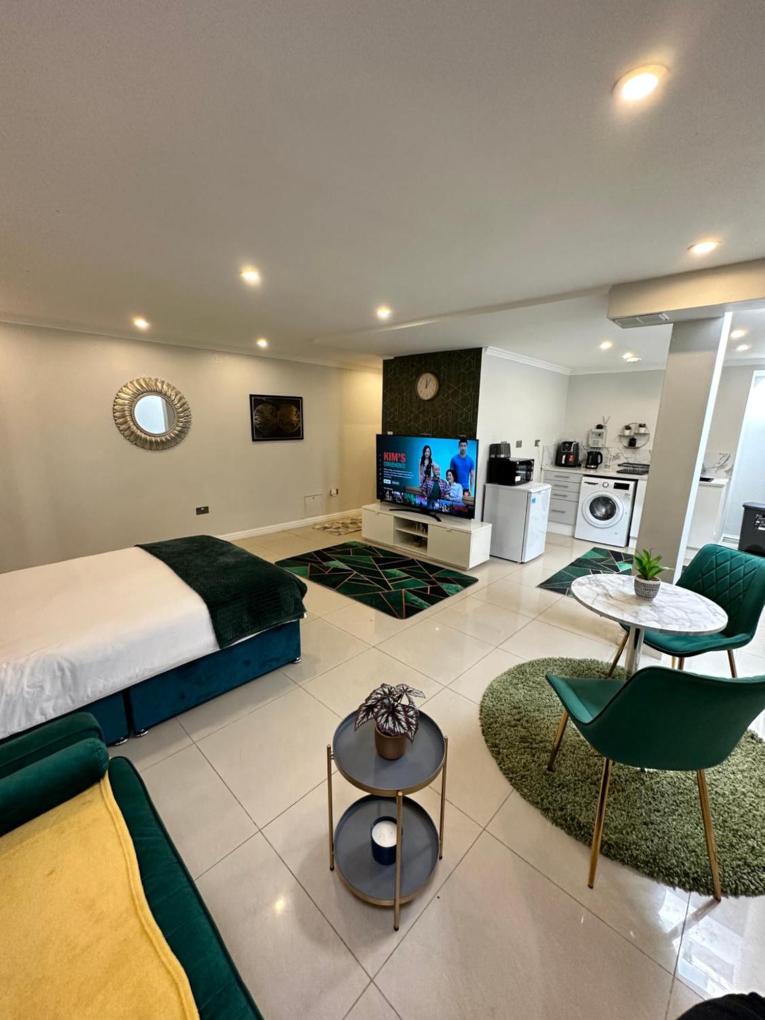 Luxury Studio Apartment Harrow on the Hill Kültér fotó