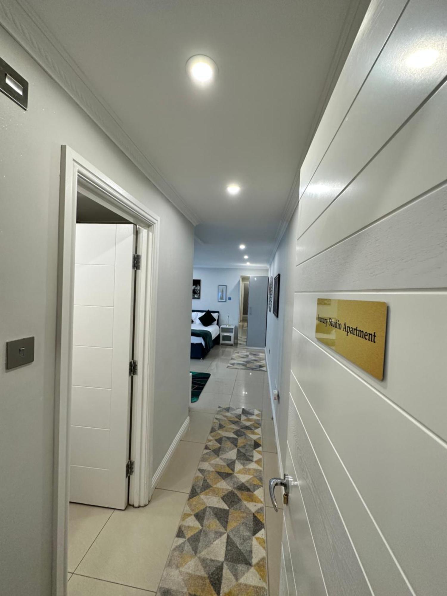 Luxury Studio Apartment Harrow on the Hill Kültér fotó