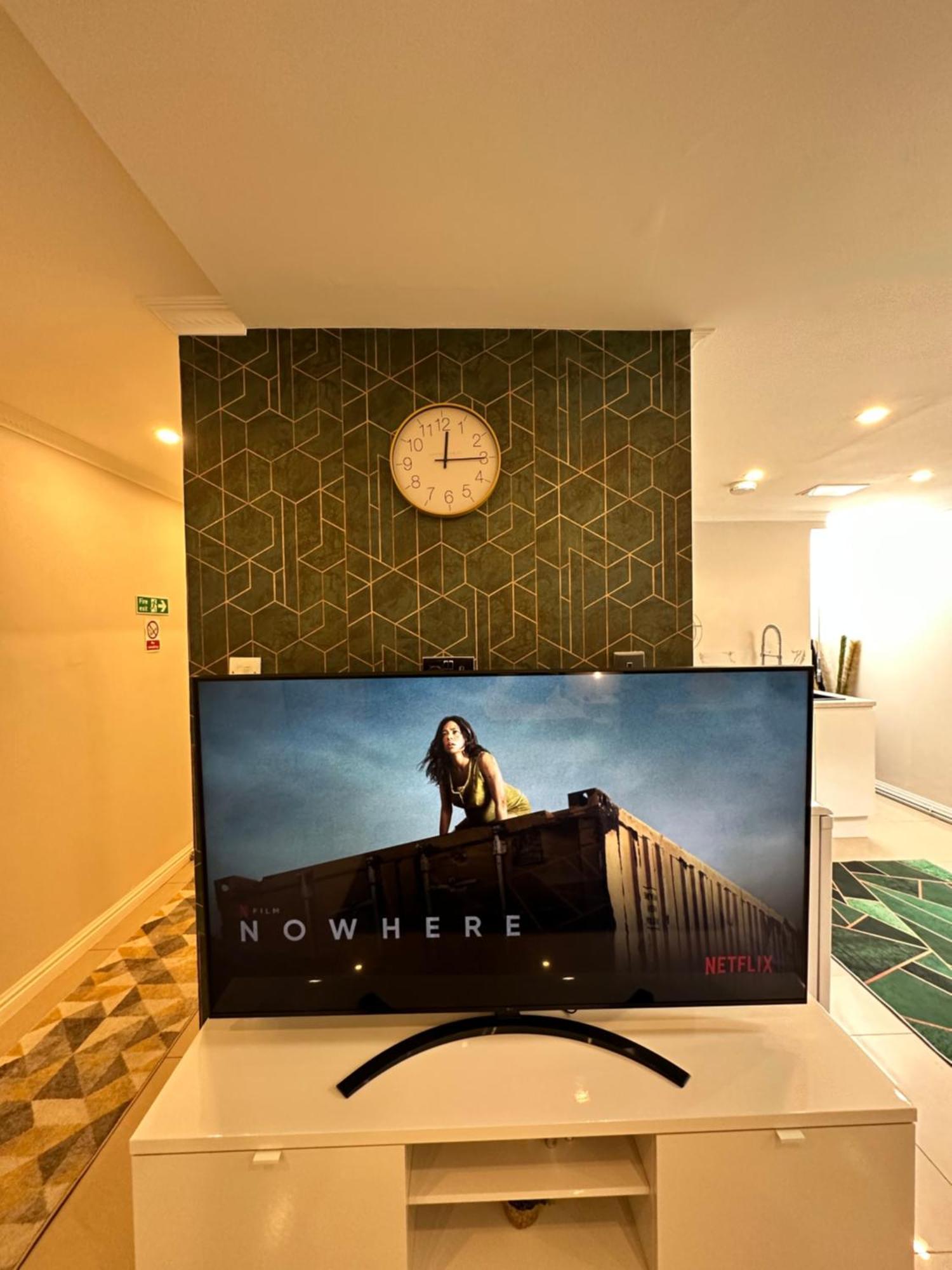 Luxury Studio Apartment Harrow on the Hill Kültér fotó