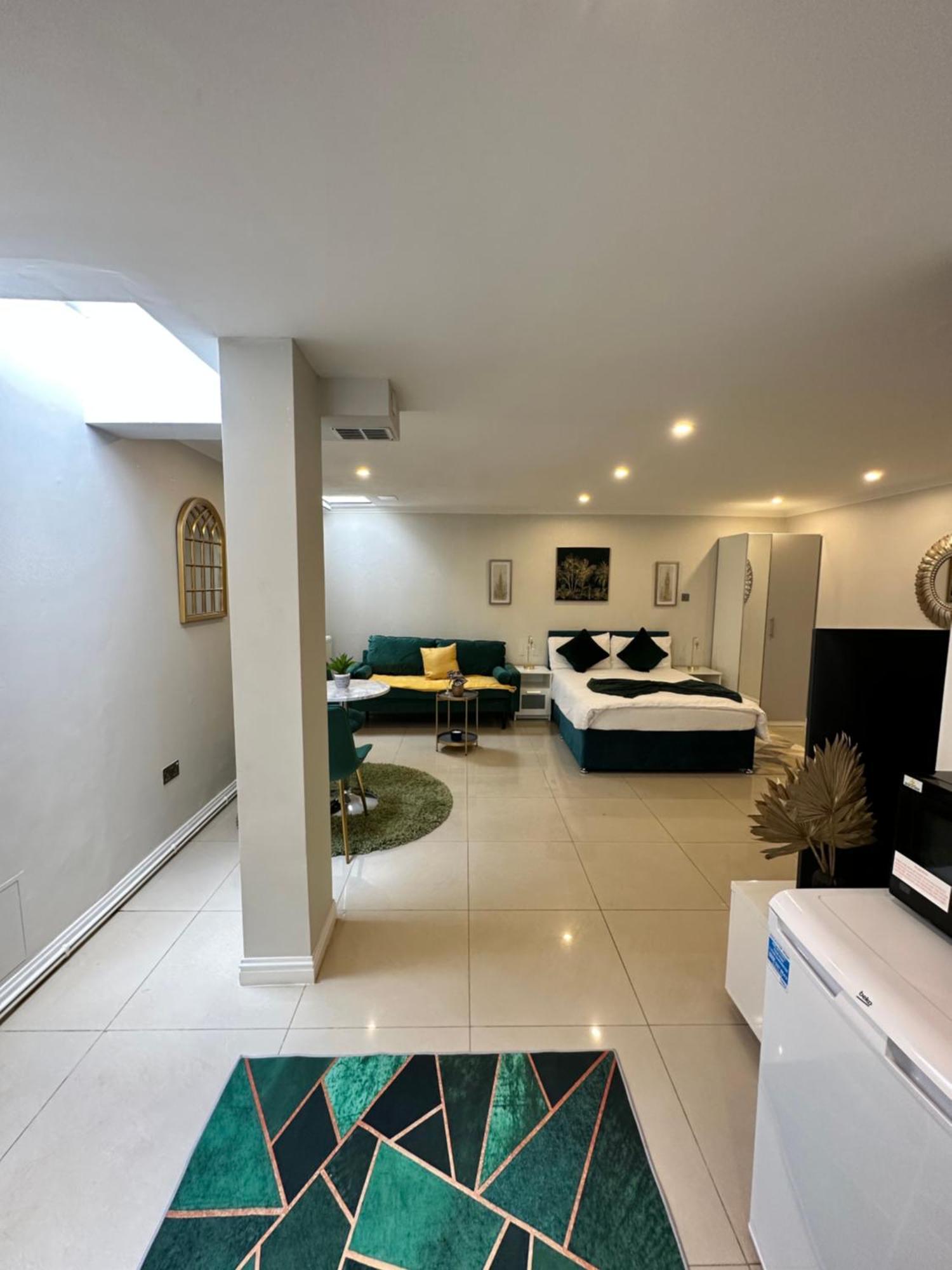 Luxury Studio Apartment Harrow on the Hill Kültér fotó