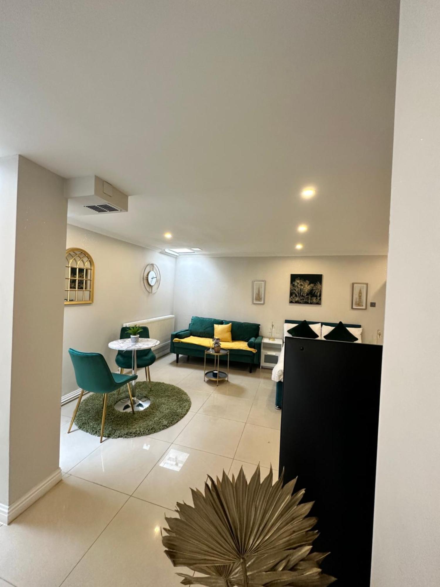 Luxury Studio Apartment Harrow on the Hill Kültér fotó
